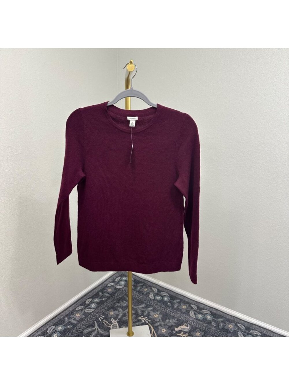 LL Bean Classic Deep Wine 100% Cashmere Crew Sweater 283586 Womens sz Medium NEW